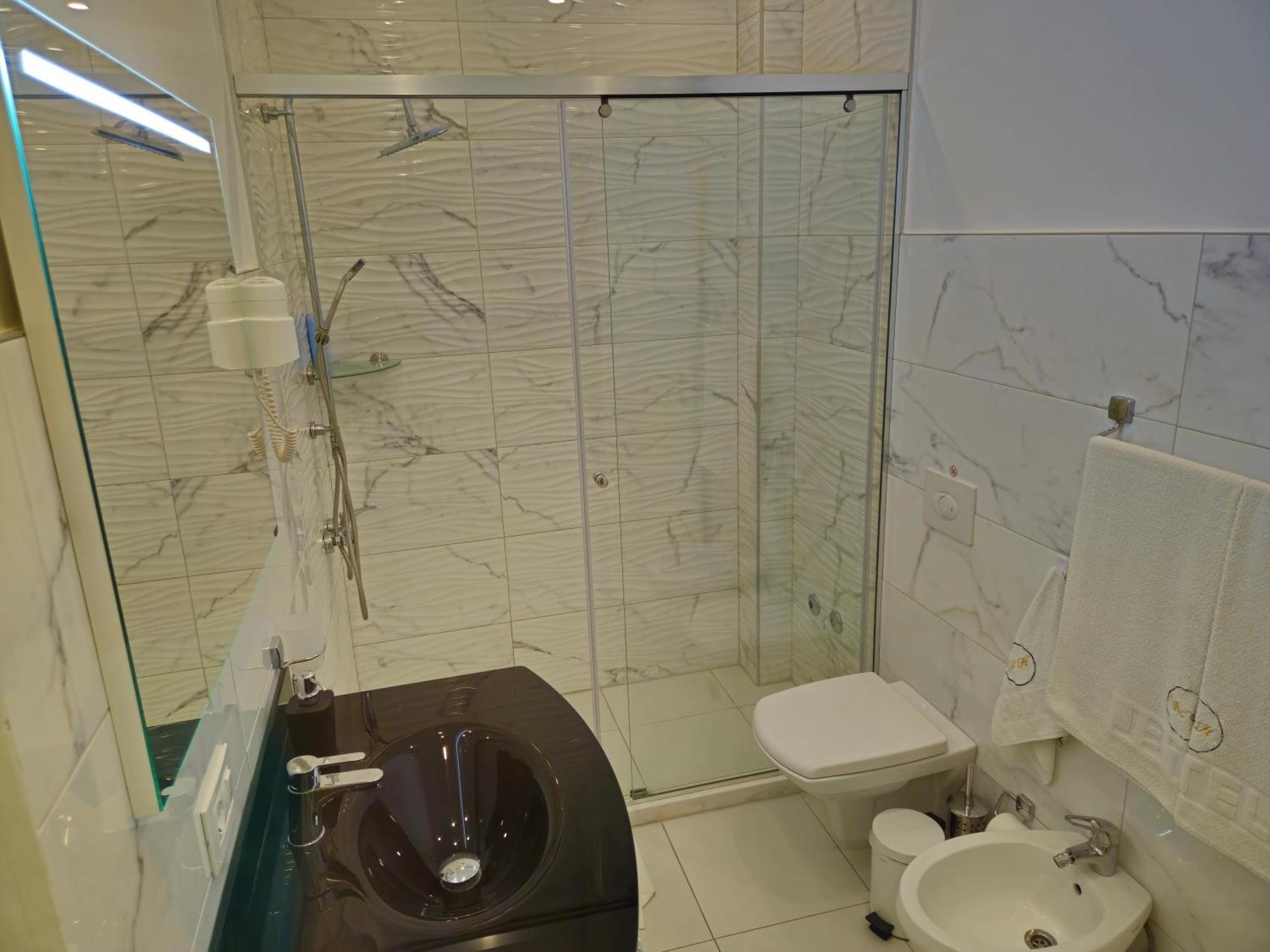 Apartments D'Hermes Ulcinj Bagian luar foto