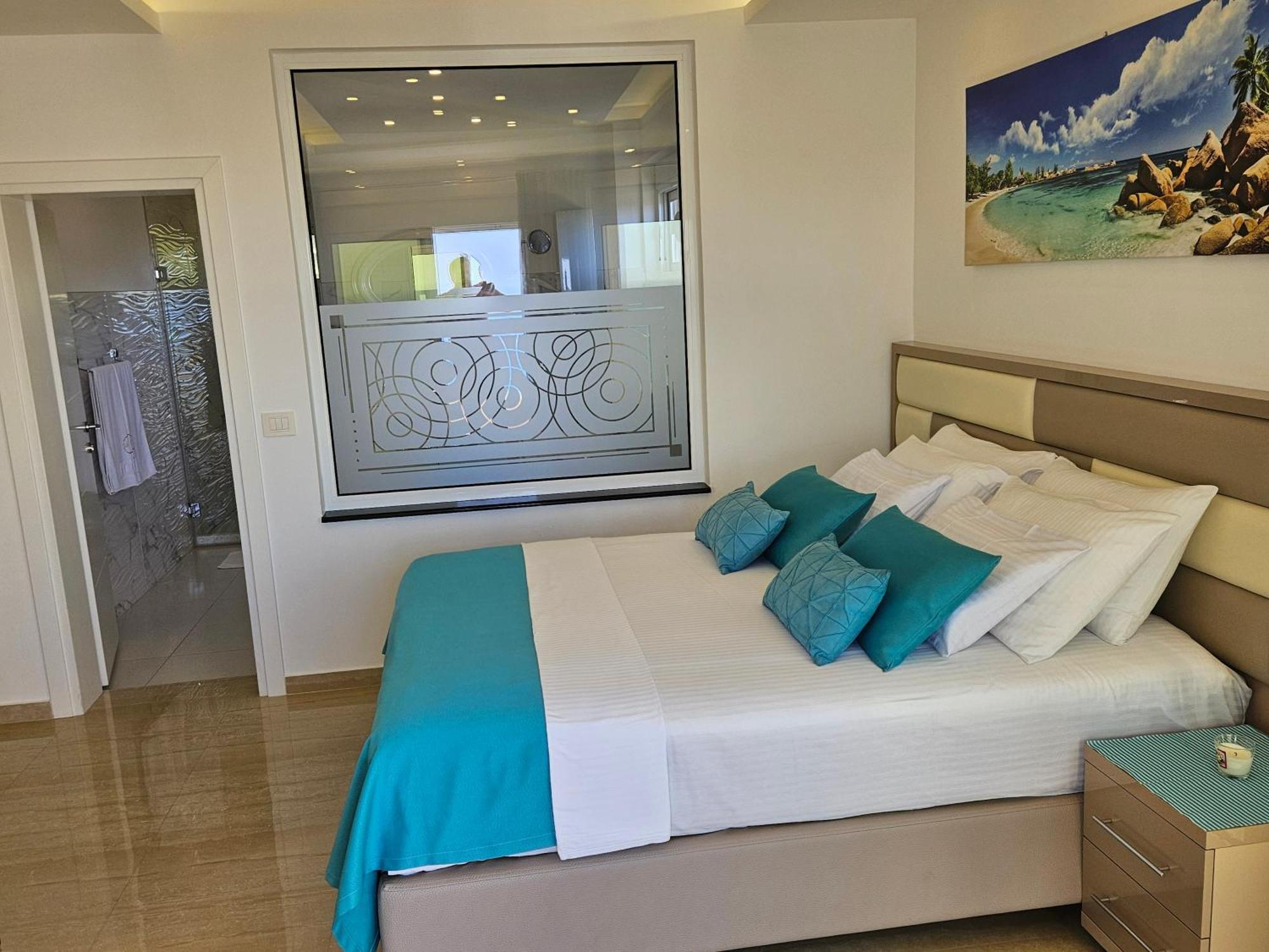 Apartments D'Hermes Ulcinj Bagian luar foto